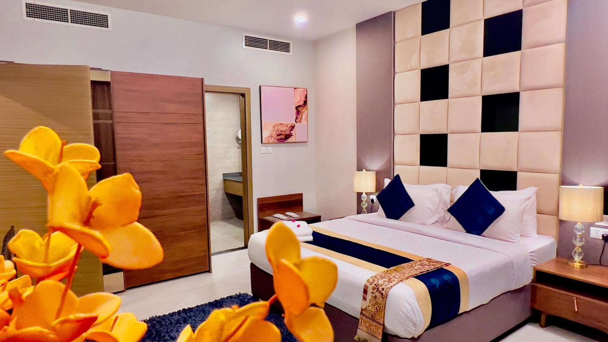 BW Suites & Spa Manama Dış mekan fotoğraf
